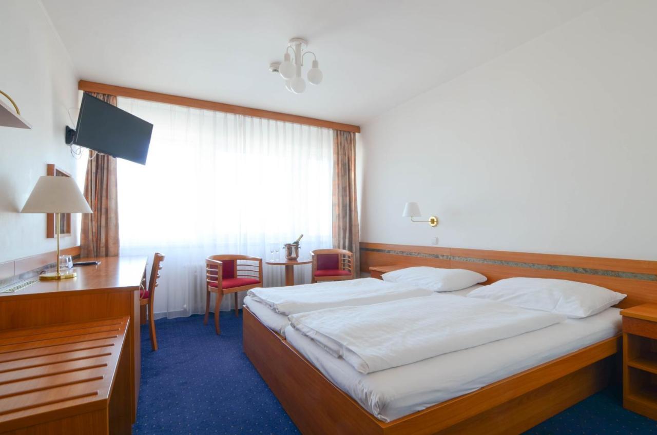 Hotel Ilf Prag Eksteriør billede